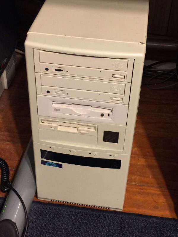 pic of a 'puter case